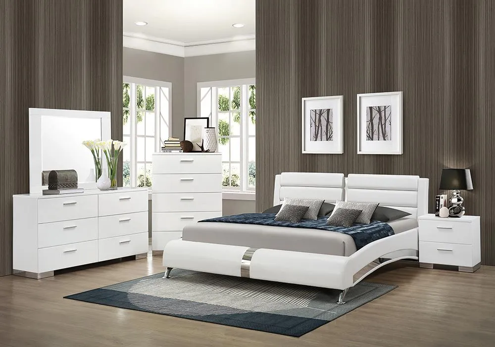 Jeremaine 5-piece Queen Bedroom Set Glossy White